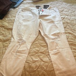 New with tags torrid white jeans